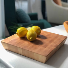 Load image into Gallery viewer, Arbor Novo Modern Chopping Board with Lemons.
