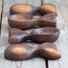 Load image into Gallery viewer, Arbor Novo American black walnut whale&#39;s tail coffee scoop collection.
