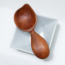 Load image into Gallery viewer, Arbor Novo heartwood cherry Signature Barista wooden coffee scoop
